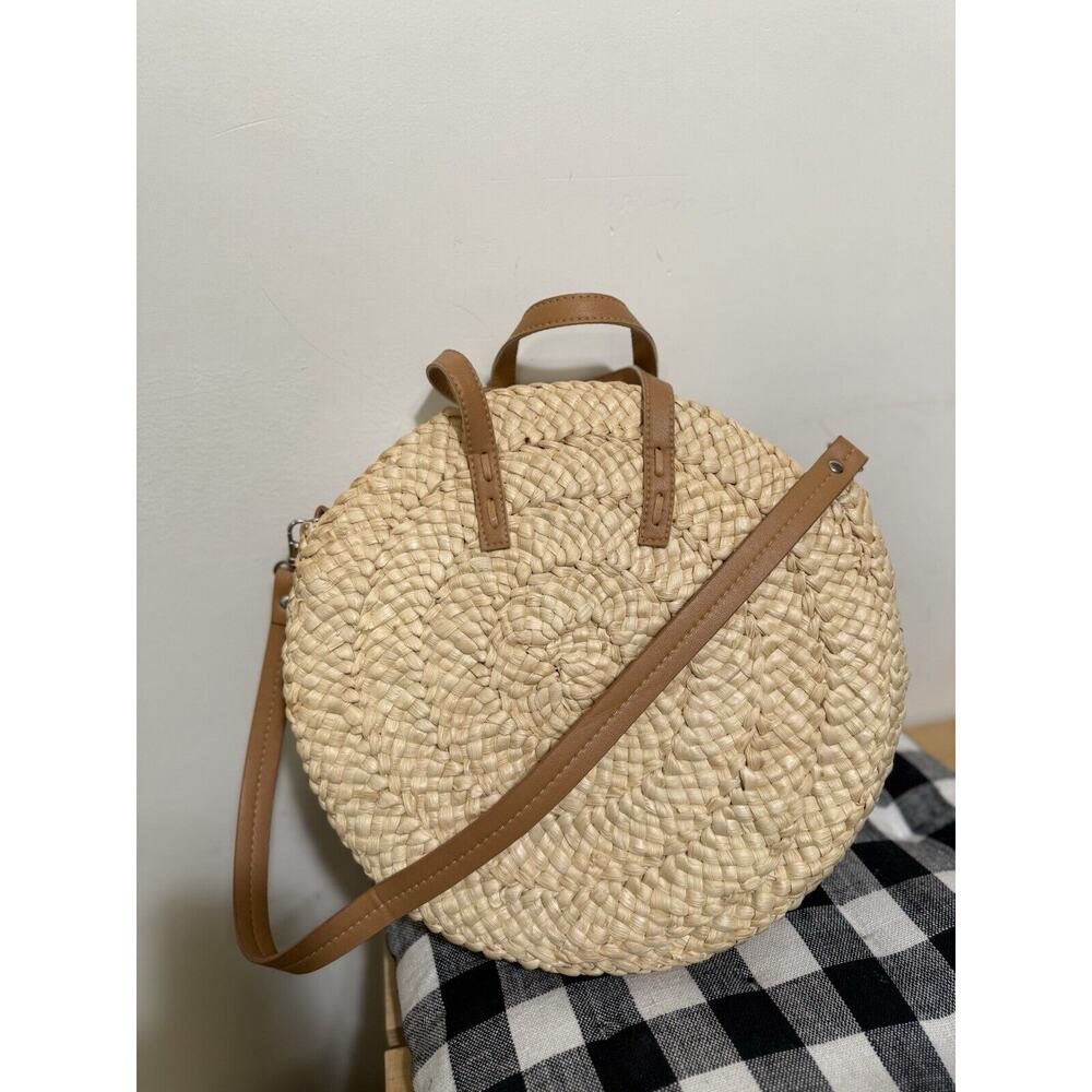 Round Straw Handbag Artsy Chic Wicker Place And Time Purse Bag 12” D NEW